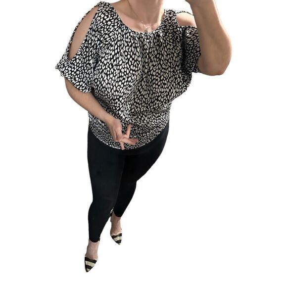 Express Black and White Monochromatic Satin Half Sleeve Top women size XS - Picture 1 of 17
